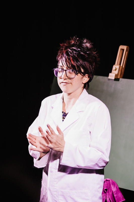 Debbie Zukerman as Raz in Science with Raz, Sydney Comedy Festival 2019