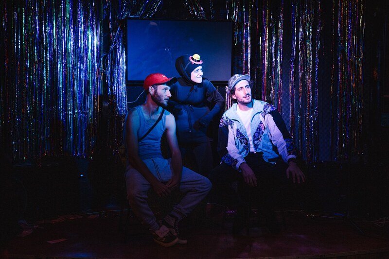 Black Hole (Alicia Gonzalez) with two hipsters (Roel Voorbij and Jeromaia Detto) in The Lost Lost Cabaret 2019